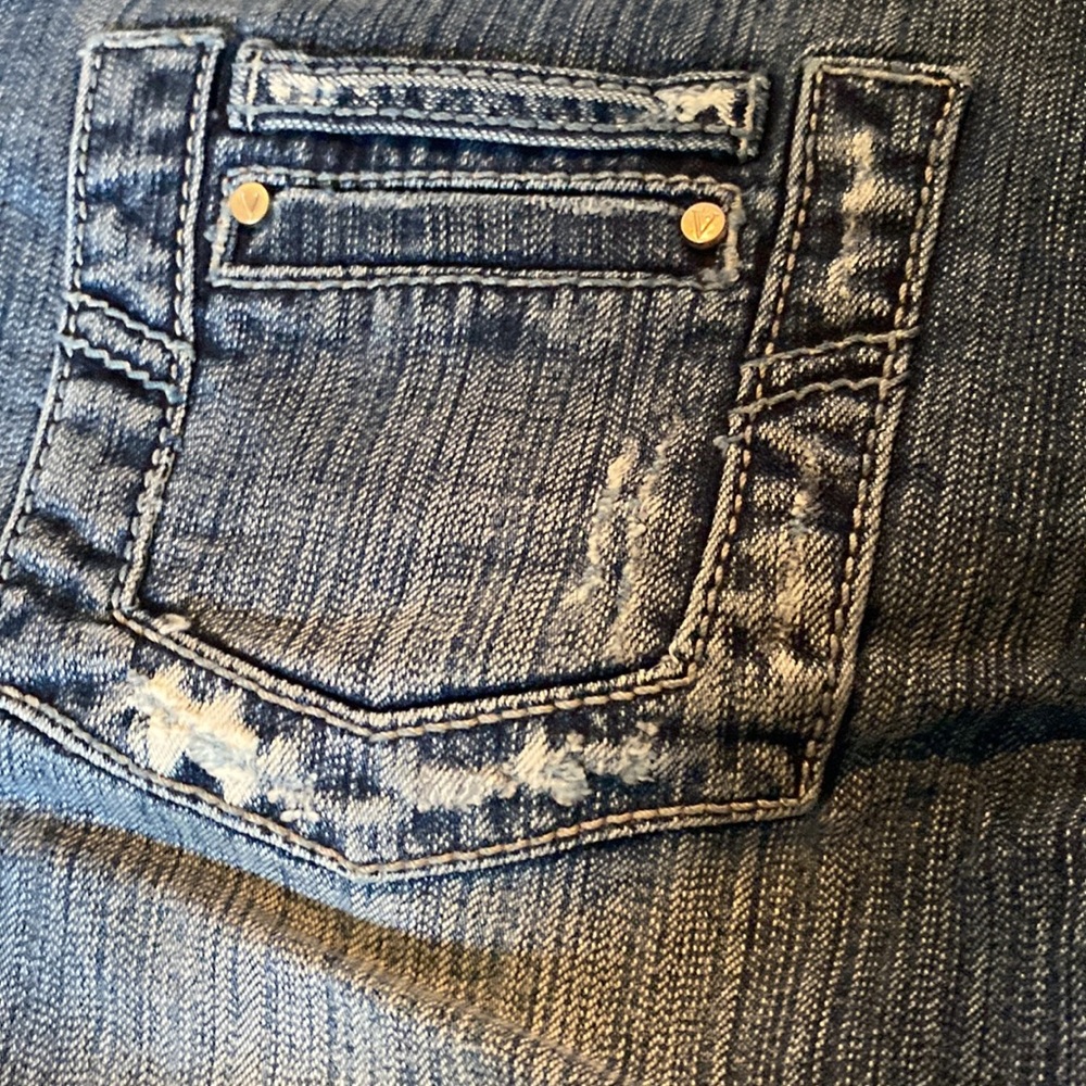 NWT & Vintage Vanilla Star Distressed Capri Jeans - Picture 7 of 7